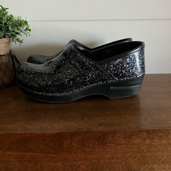 Dansko Speckled Glitter clogs sz 38 7.5 - Picture 4 of 6